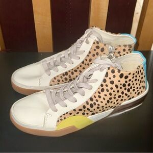 NWOT Dolce Vita Leather Leopard print High-Top Sneakers Playful Sophistication